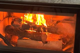 Rodina na Vyškovsku vyzkoušela rakouskou metodu zatápění. Potvrzují, že mají nejlepší výhřevnost za nejnižší cenu